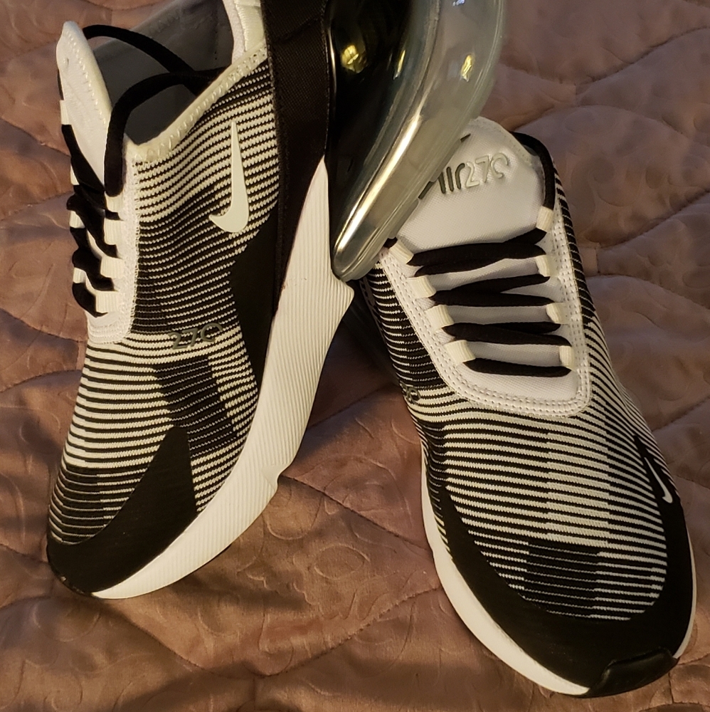 Nike Air Max 270